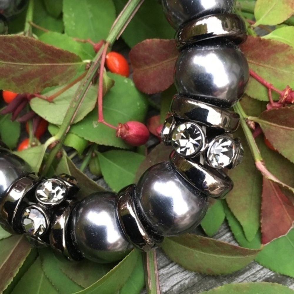 Dark gray/black bracelet w super sparkly stones